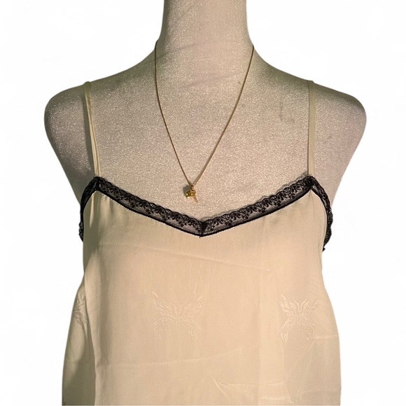 18k solid yellow Gold Heart and Key Pendant Necklace - Picture 3 of 11